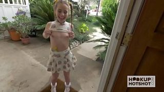 Sexo gostoso com uma ninfetinha branquinha toda aberta